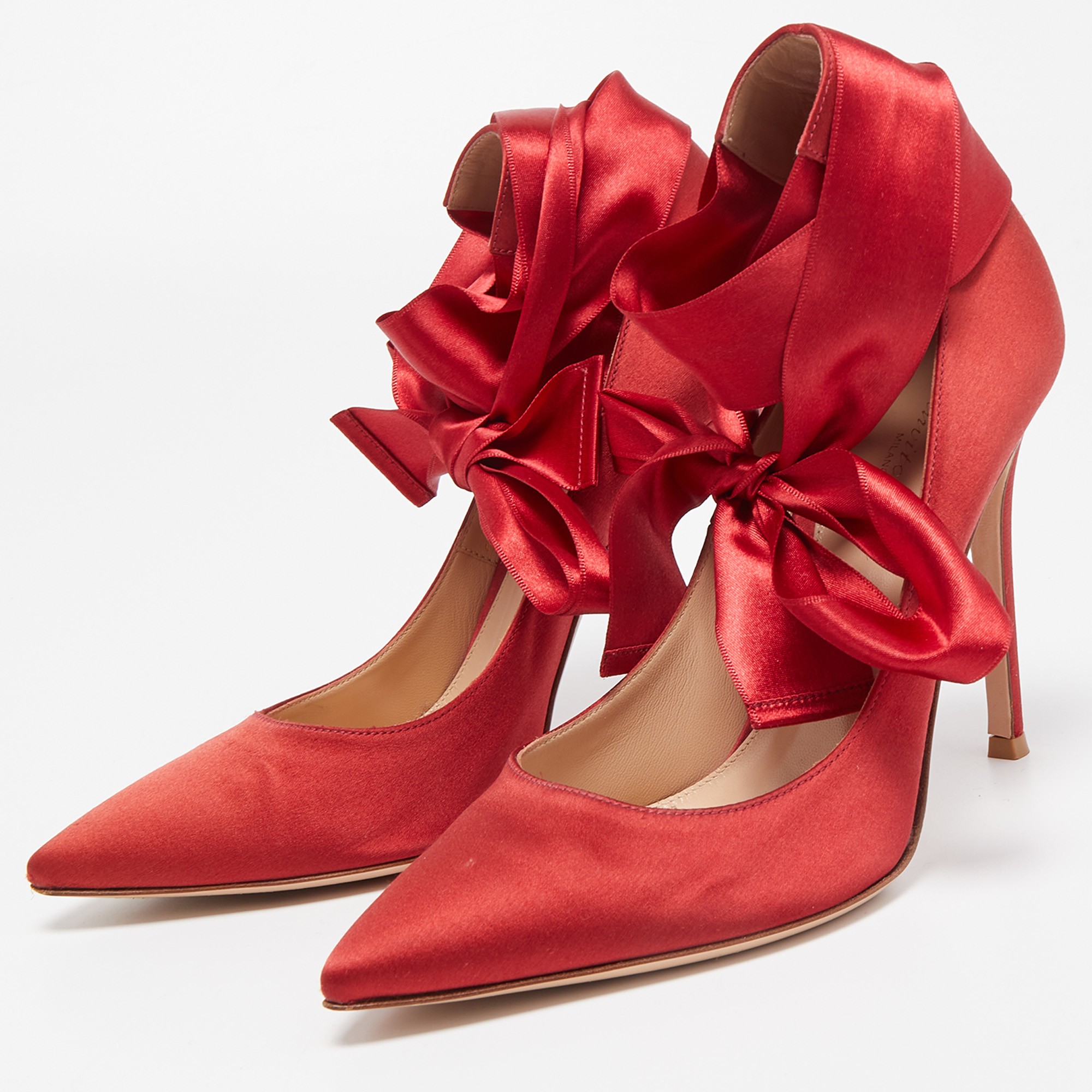

Gianvito Rossi Red Satin Gala Ankle Tie Pumps Size