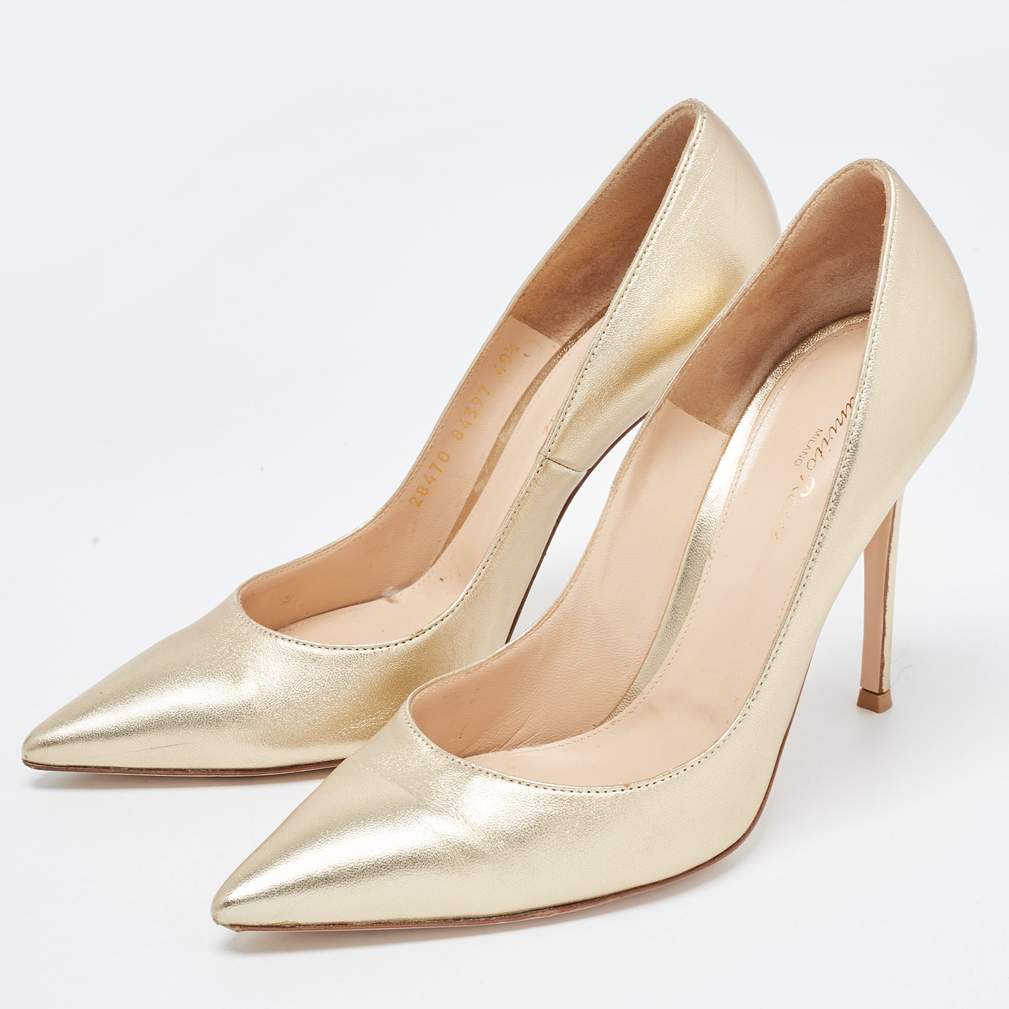 

Gianvito Rossi Dull Gold Leather Gianvito 105 Pumps Size