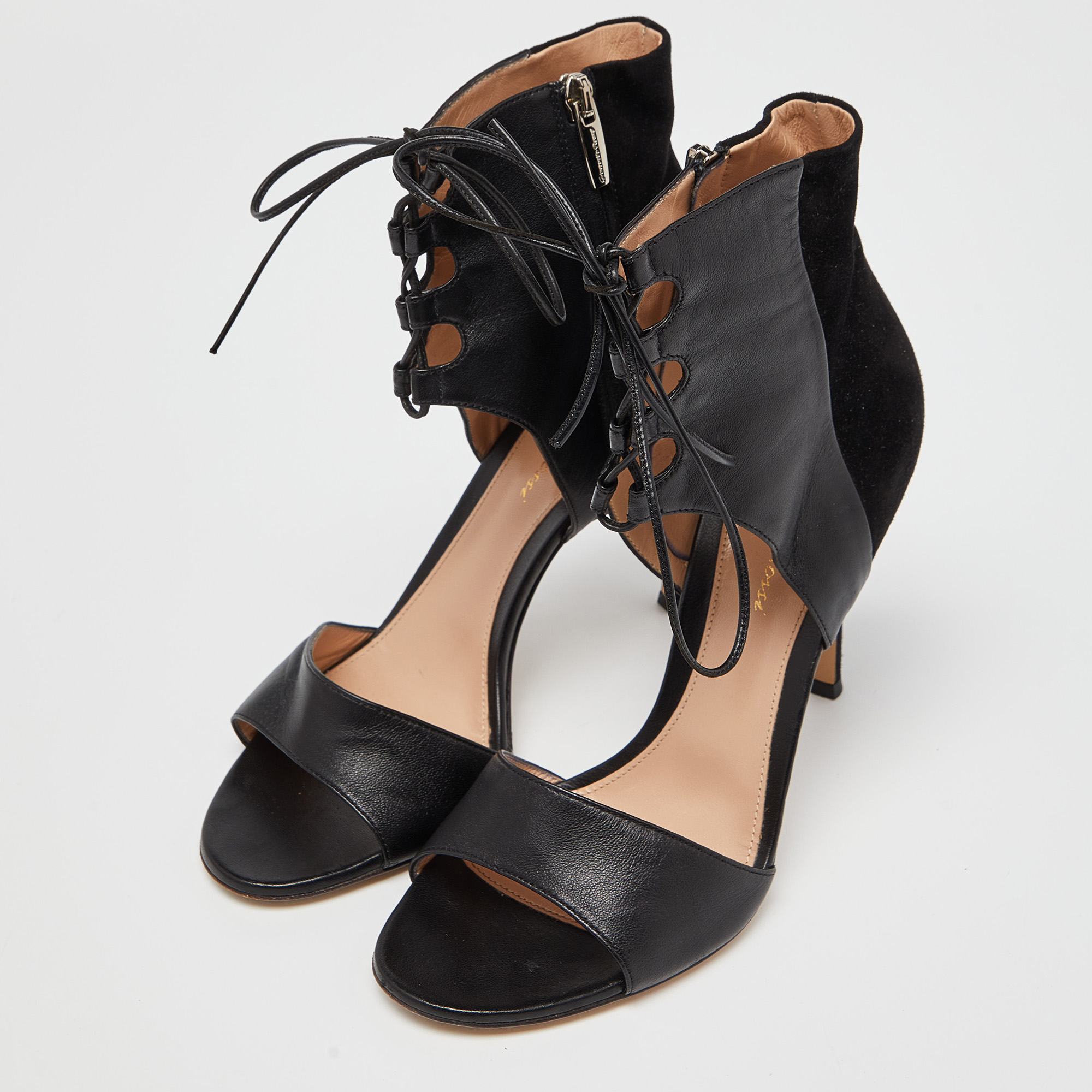 

Gianvito Rossi Black Leather and Suede Lace Up Sandals Size