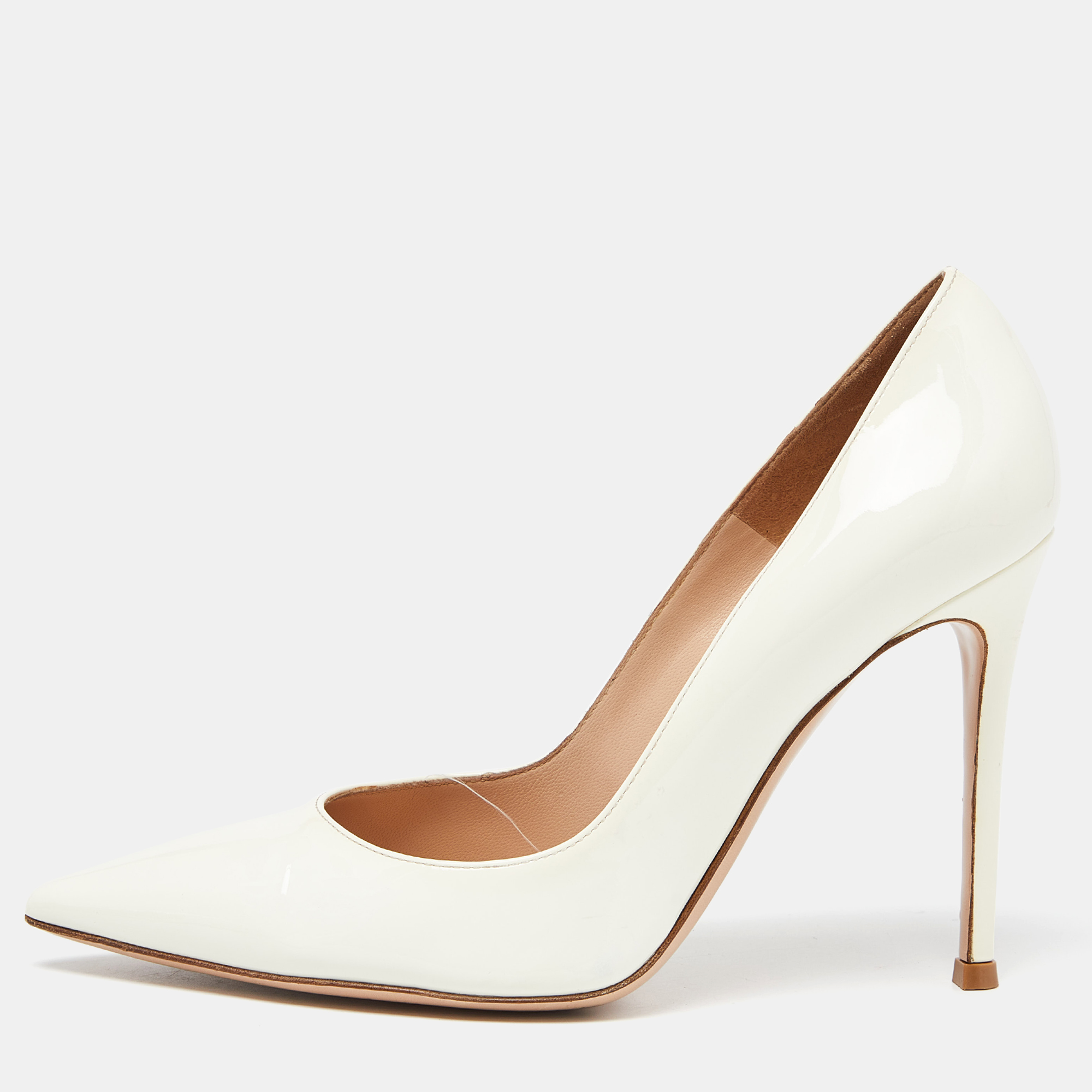 

Gianvito Rossi Off White Patent Leather Pointed Toe Pumps Size