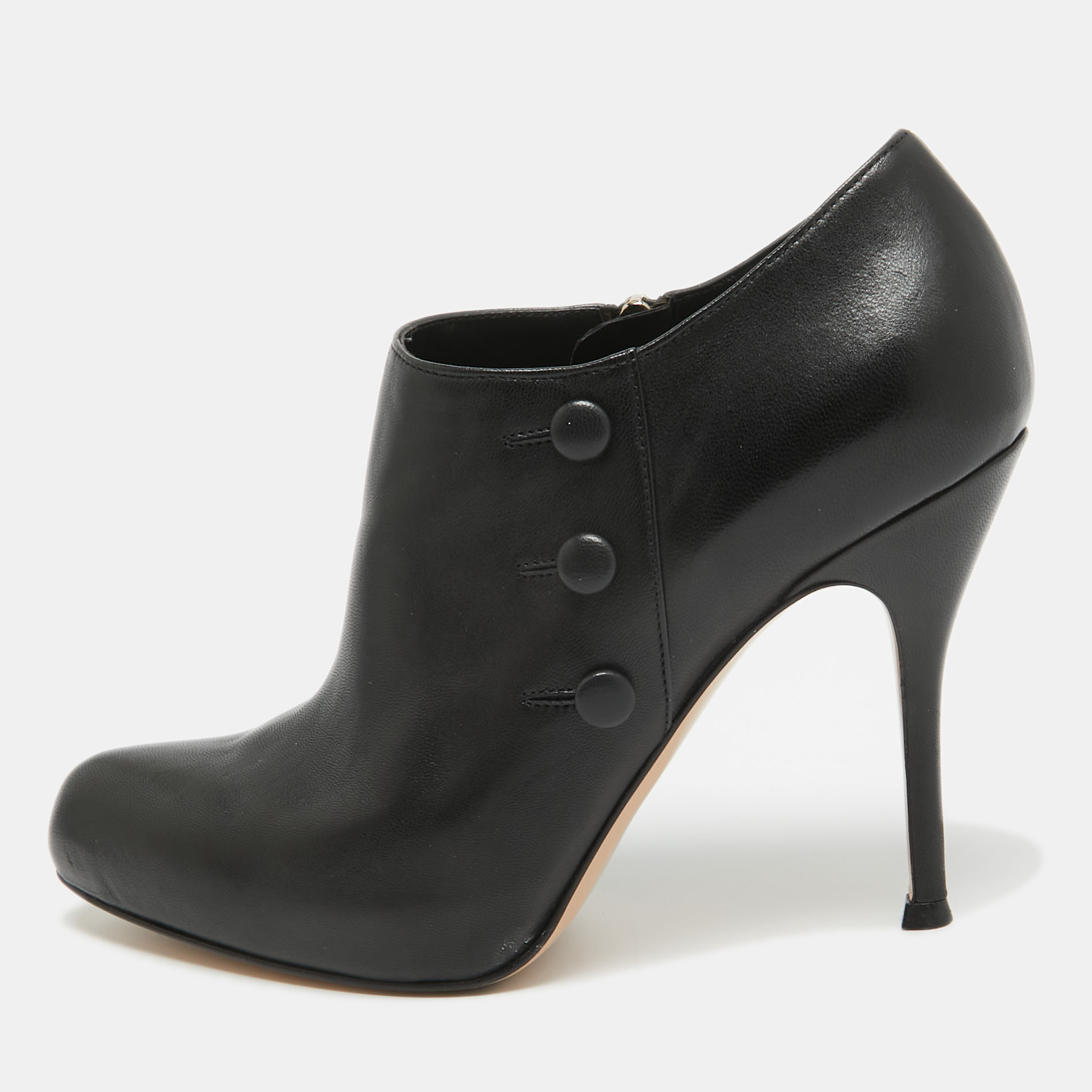 

Gianvito Rossi Black Leather Ankle Booties Size