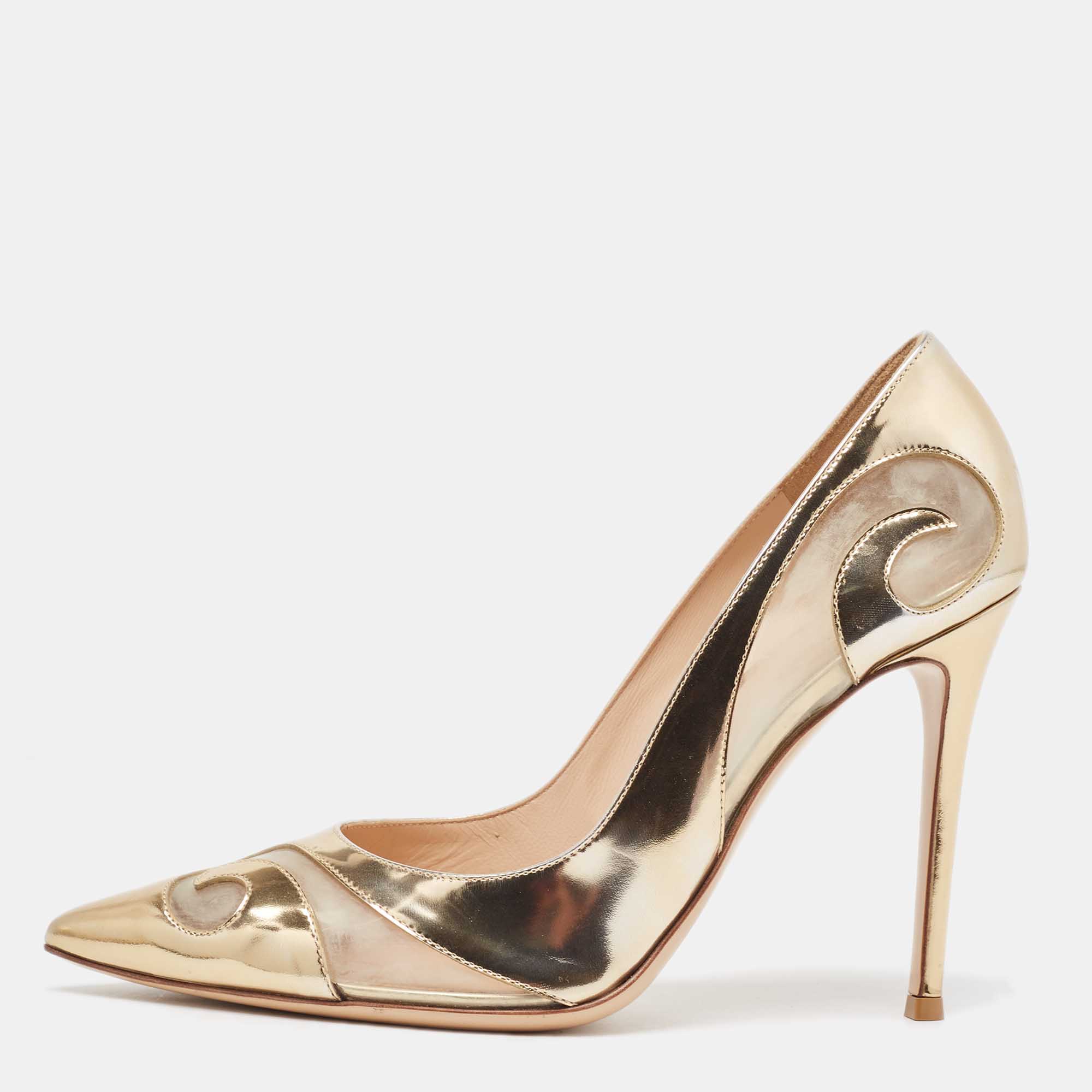 

Gianvito Rossi Metallic Gold PVC and Leather Pointed Toe Pumps Size
