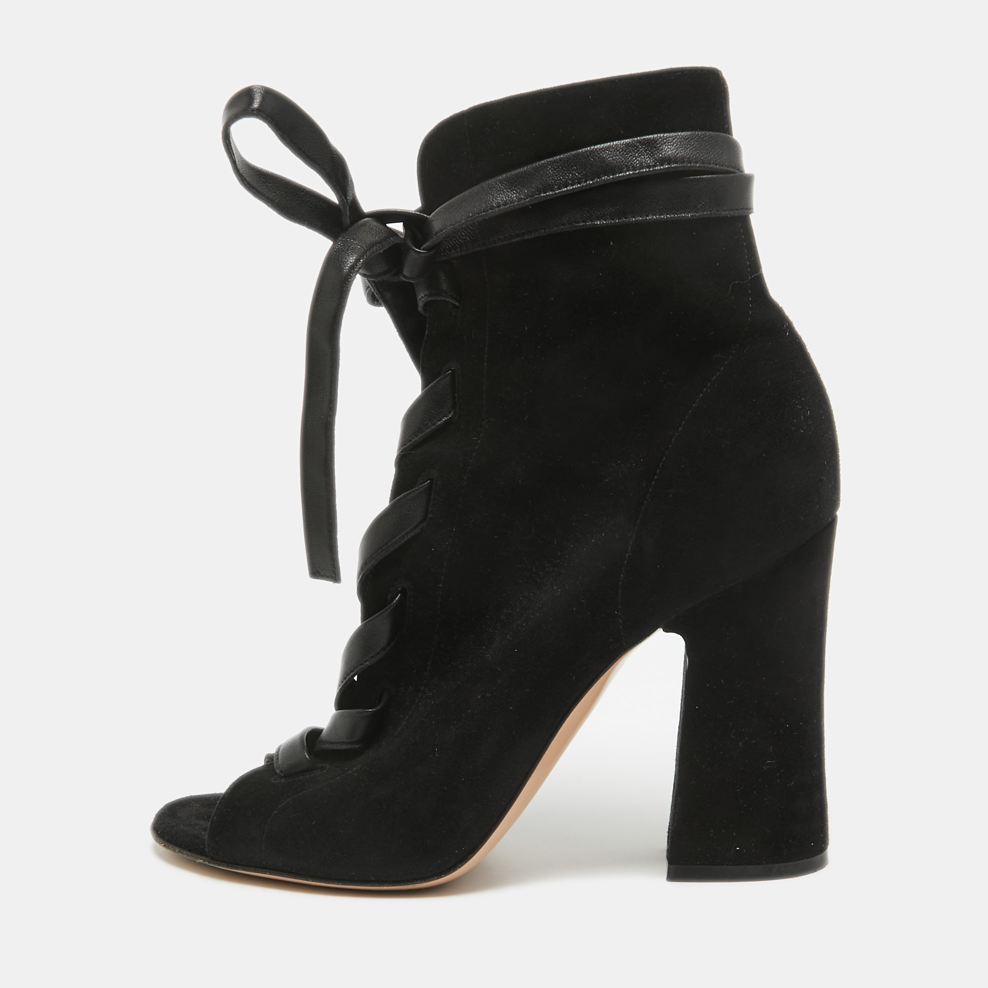 

Gianvito Rossi Black Suede Lace Up Ankle Boots Size