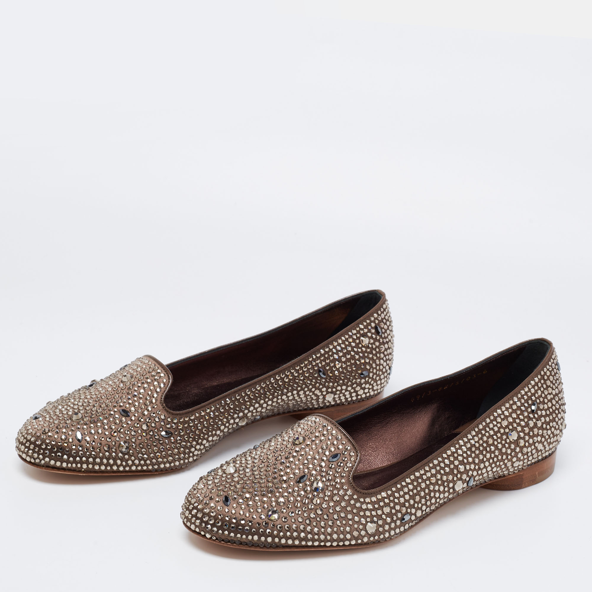 

Gina Brown Crystal Embellished Satin Smoking Slippers Size