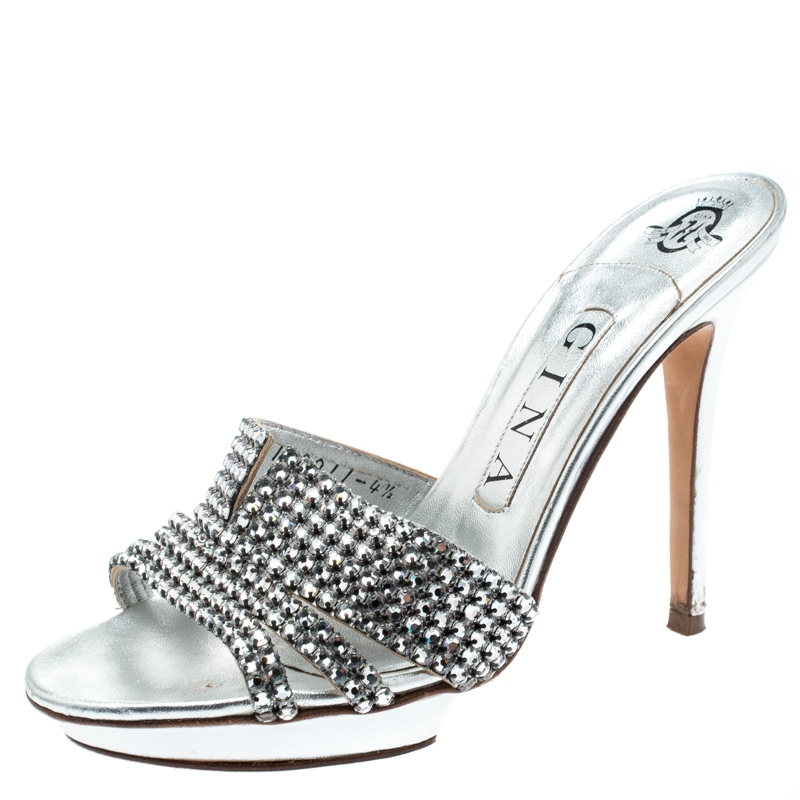 Pre Owned صندل جينا نعل سميك جلد مزخرف كريستال فضي مقاس 37.5