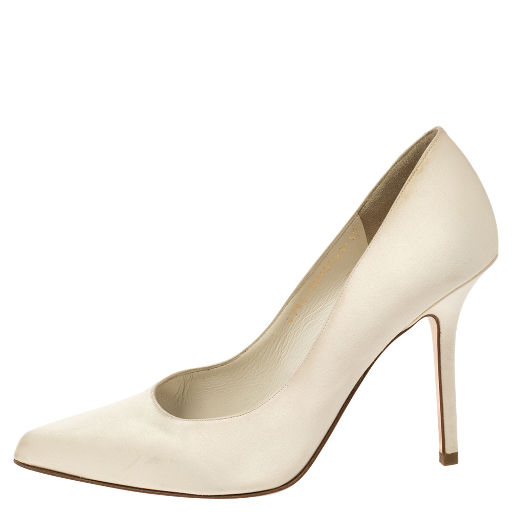 

Gina White Satin Pointed Toe Pumps Size