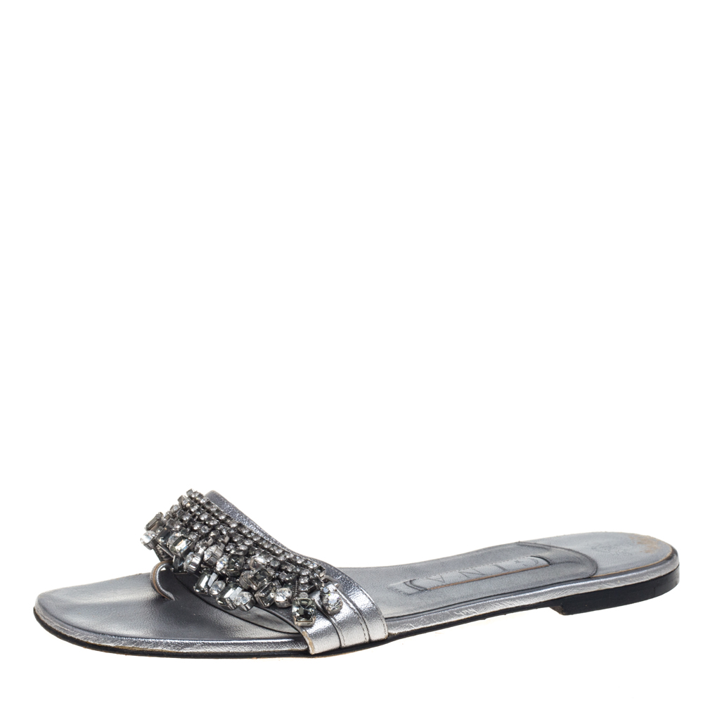 Pre-owned Gina Grey Leather Crystal Embellished Thong Flat Slides Size 38.5