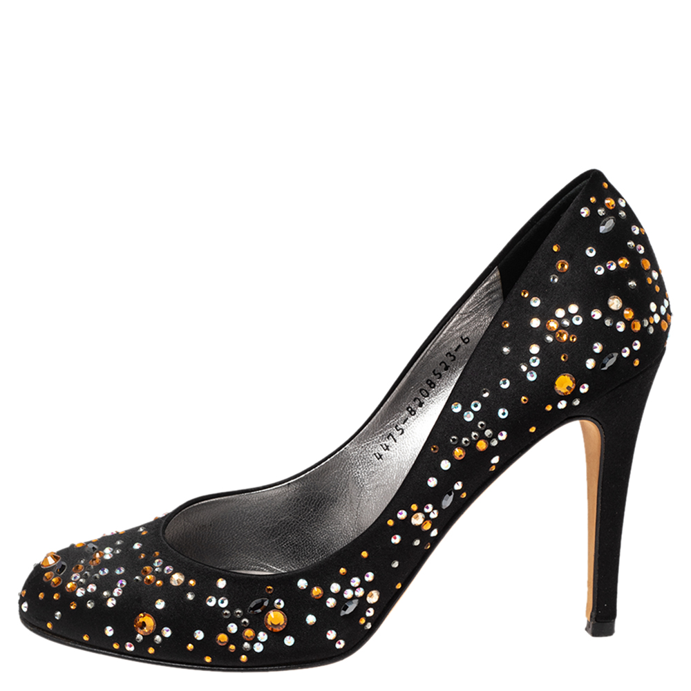 

Gina Black Crystal Embellished Satin Round Toe Pumps Size