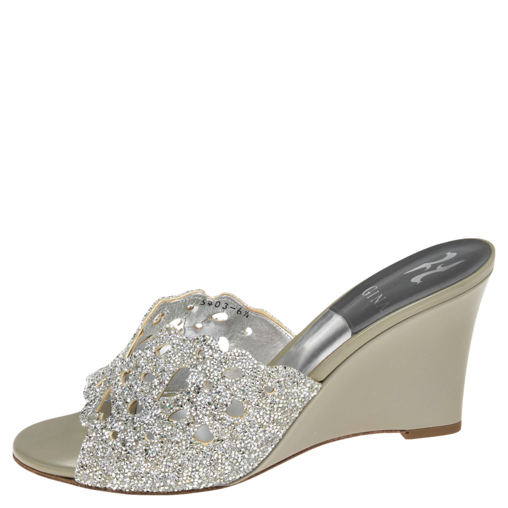 

Gina Olive Green Patent Leather Crystal Embellished Wedge Sandals Size