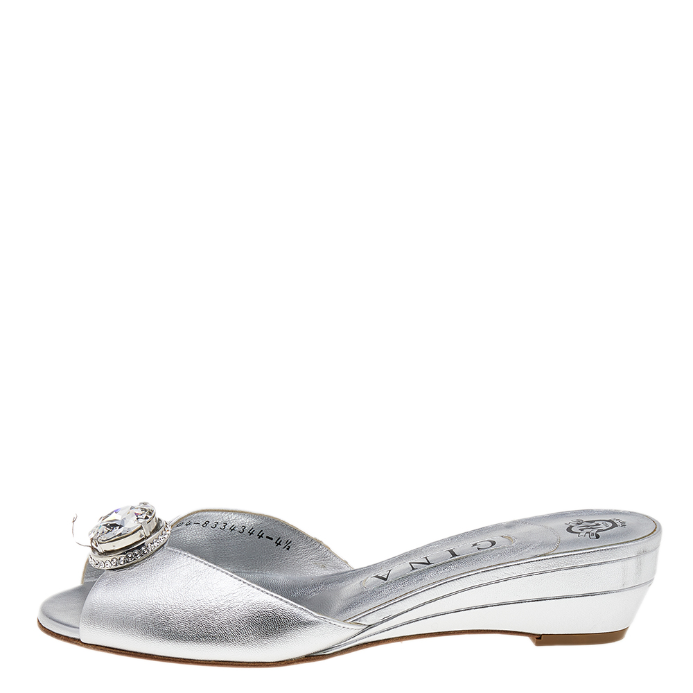 

Gina Silver Leather Crystal Embellished Sandals Size