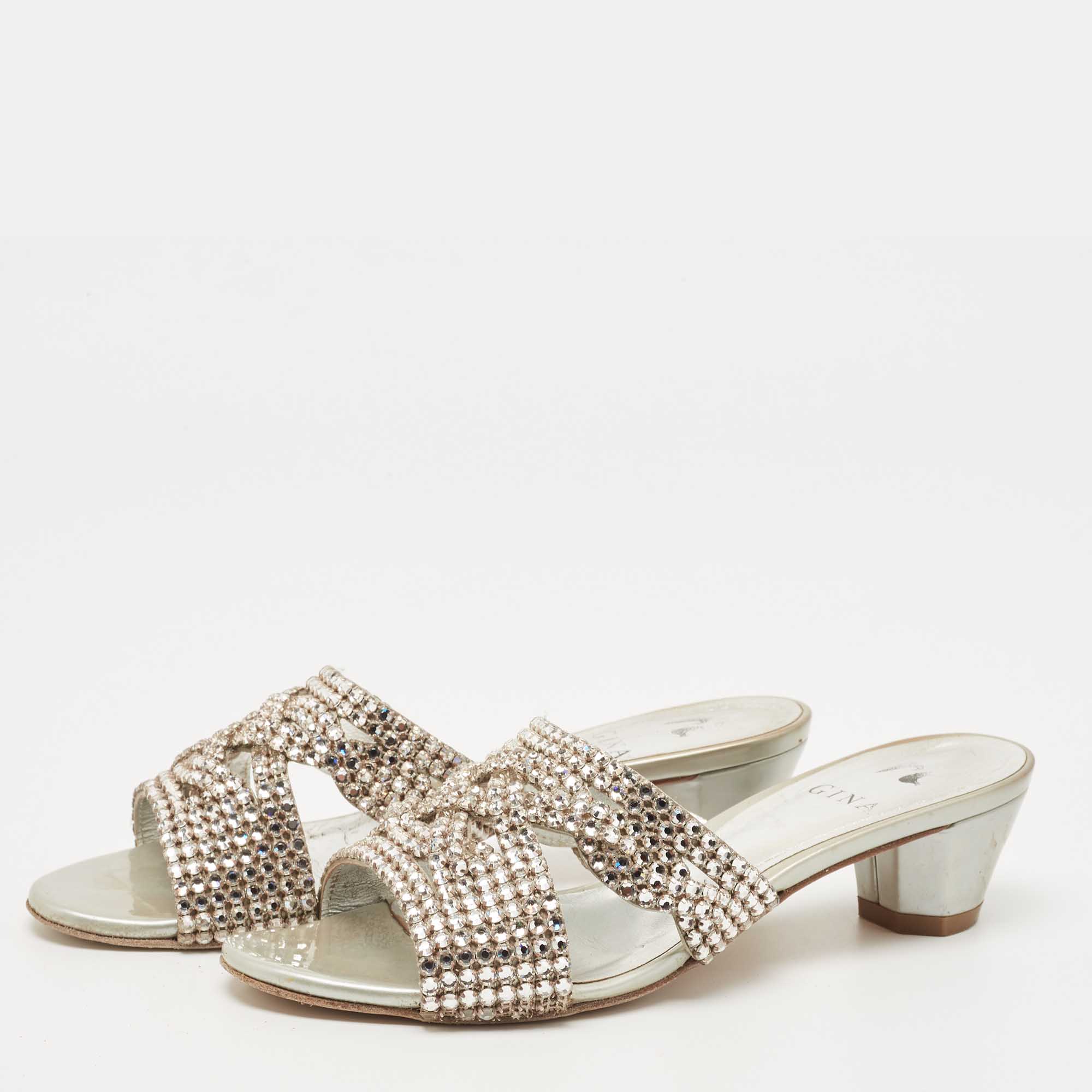 

Gina Silver Leather and Crystal Embellished Slide Size