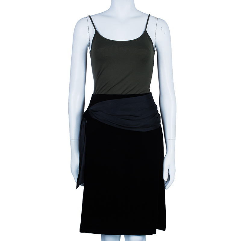 

Giorgio Armani Black Velvet Skirt