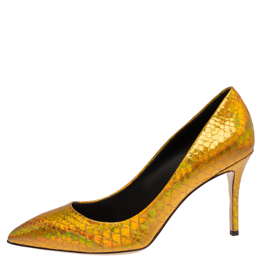 

Giuseppe Zanotti Metallic Gold Python Embossed Leather Pointed Toe Pumps Size