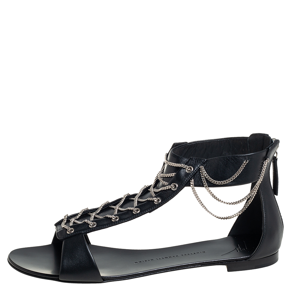 

Giuseppe Zanotti Black Leather Roll Chain Detail Flat Sandals Size