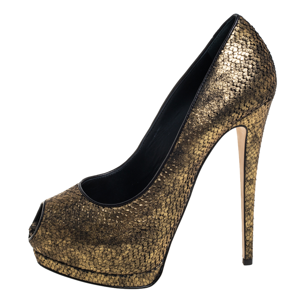 

Giuseppe Zanotti Metallic Gold Python Embossed Leather Peep Toe Platform Pumps Size