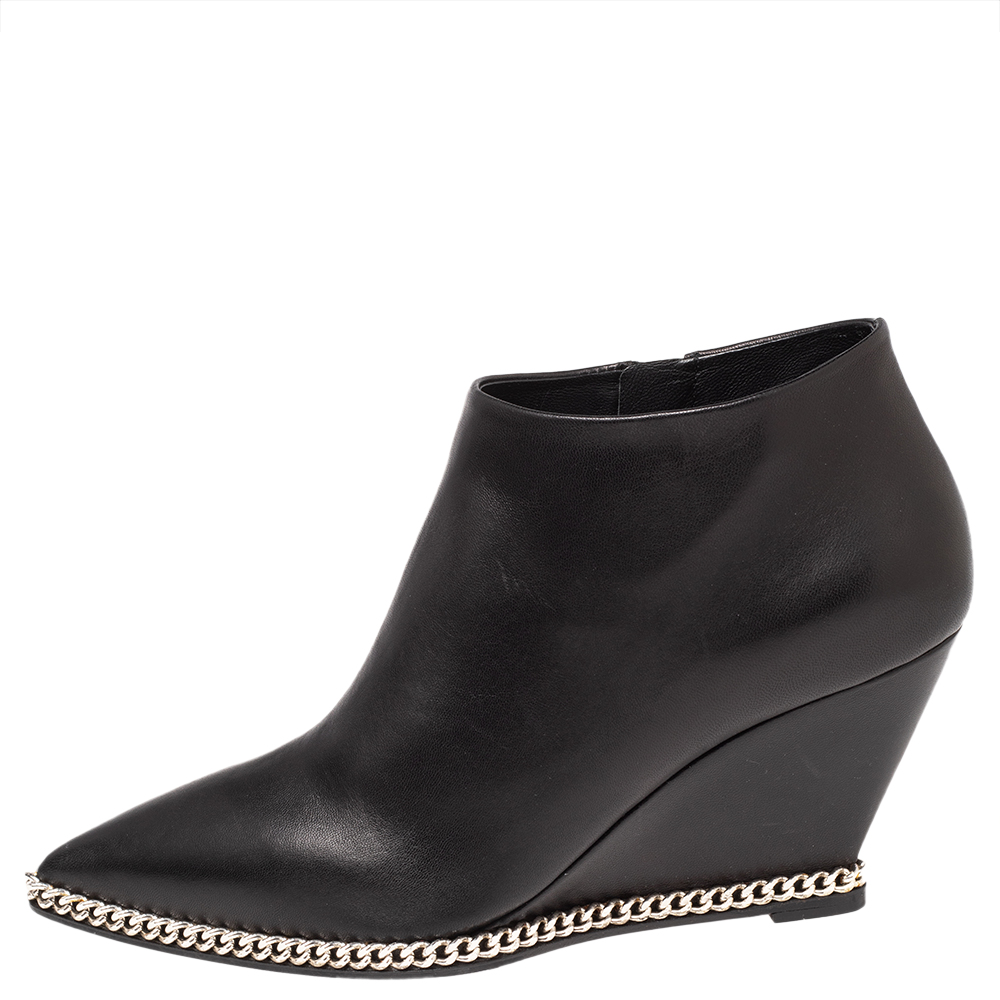 

Giuseppe Zanotti Black Leather Chain Link Ankle Boots Size