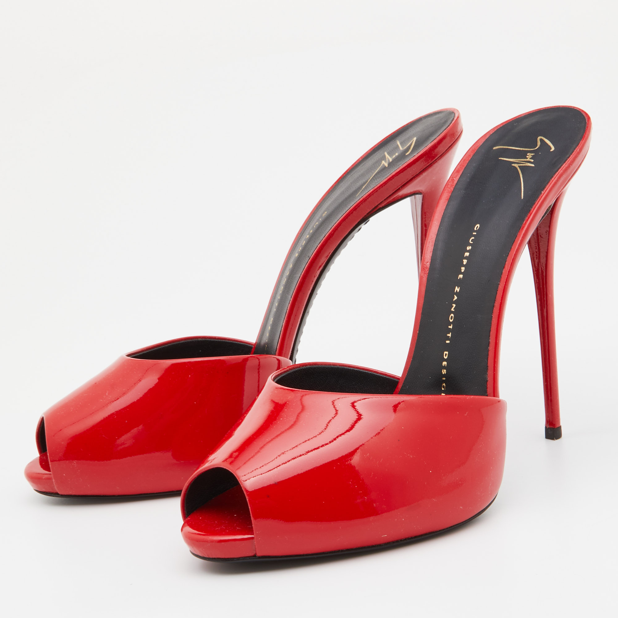 

Giuseppe Zanotti Red Patent Leather Slide Sandals Size