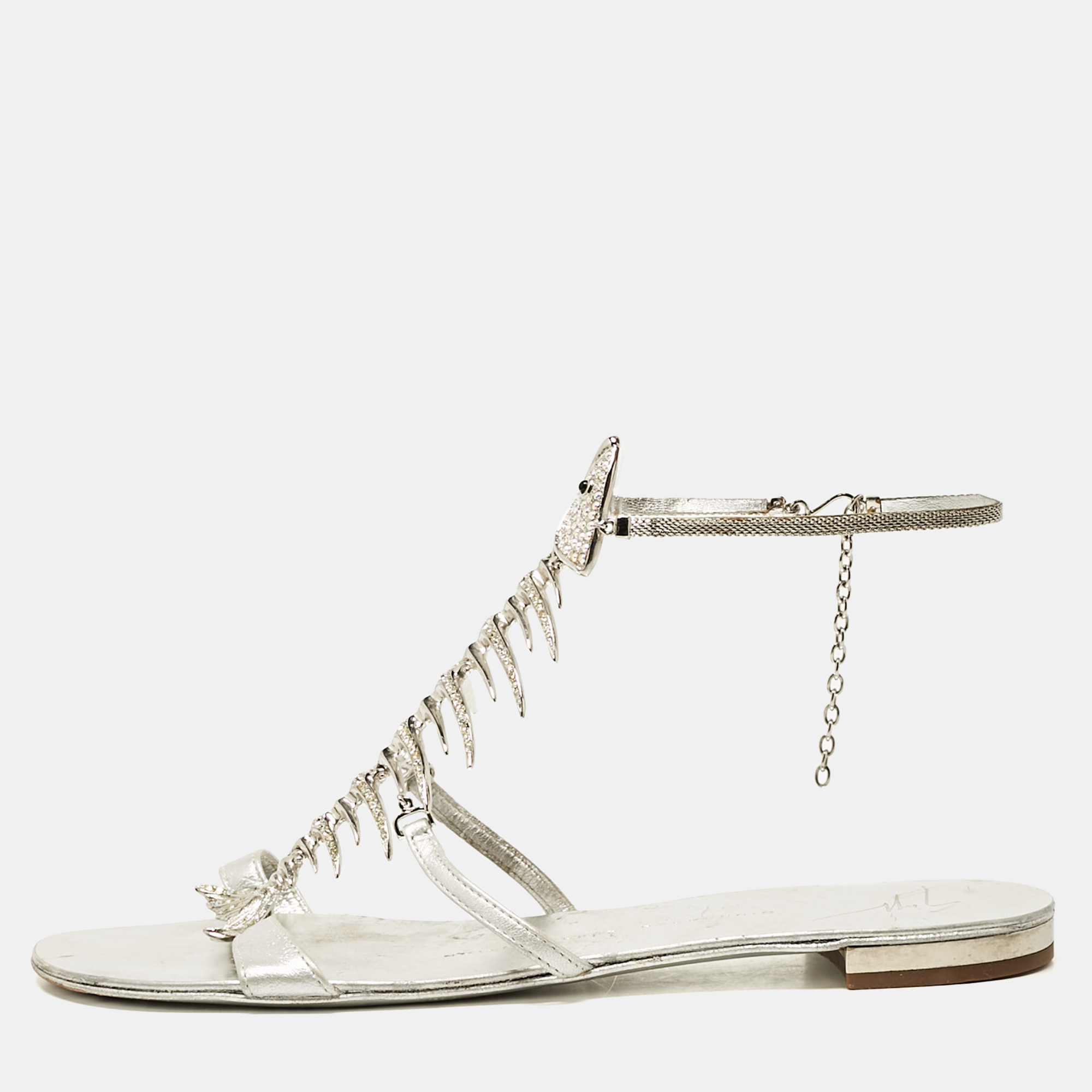 

Giuseppe Zanotti Silver Leather Fishbone Embellished Ankle Strap Sandals Size