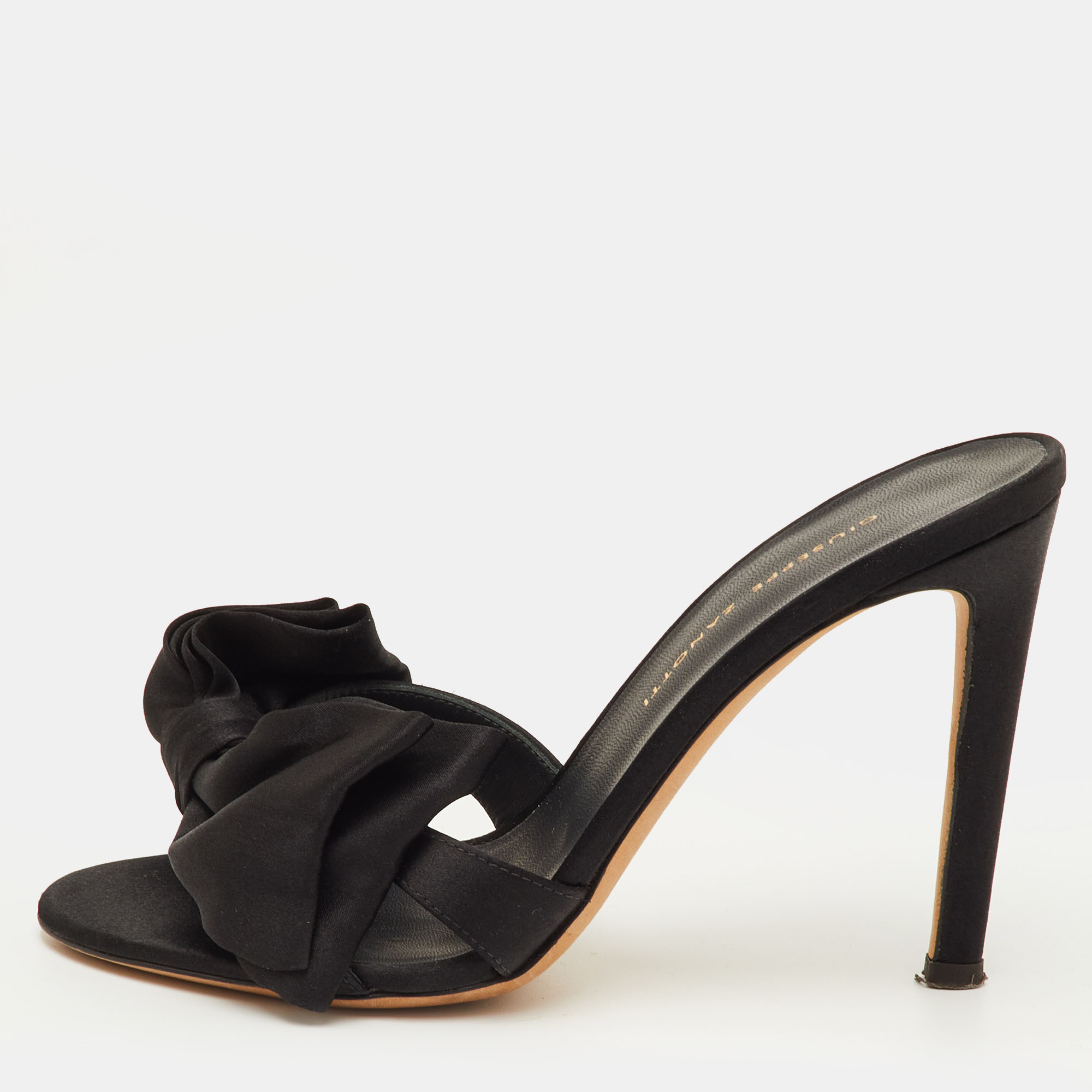Click to view more detailed imagery on our partner's website Pre-owned Giuseppe Zanotti Size 36 Black Satin Knotted Bow Slide Sandals