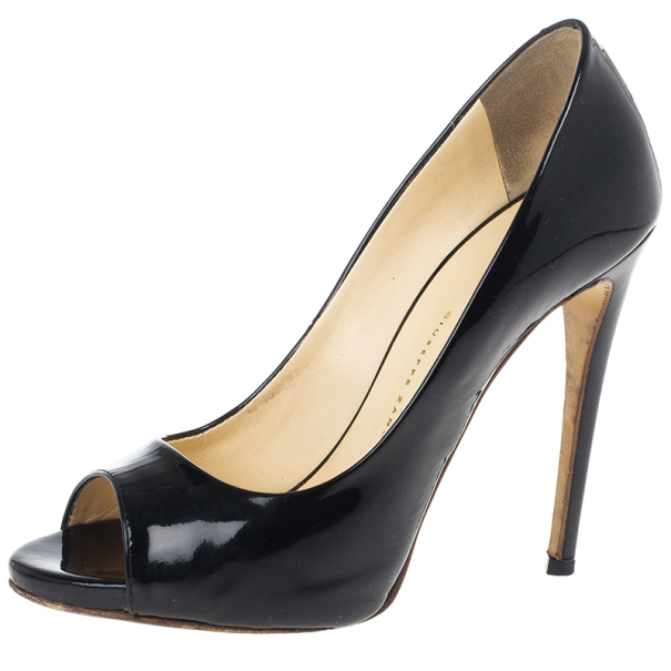 مملوكة مسبقًا Giuseppe Zanotti Black Patent Open Toe Pumps 35