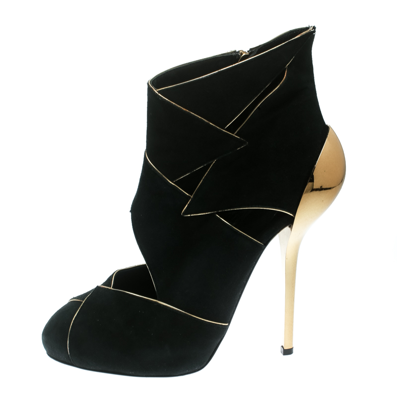 

Giuseppe Zanotti Black Suede Ankle Booties Size