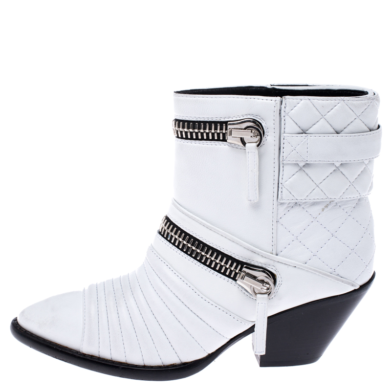 

Giuseppe Zanotti White Quilted Leather Olinda Zipper Detail Ankle Boots Size