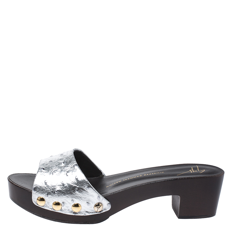 

Giuseppe Zanotti Silver Ostrich Embossed Leather Gladis Platform Clogs Size