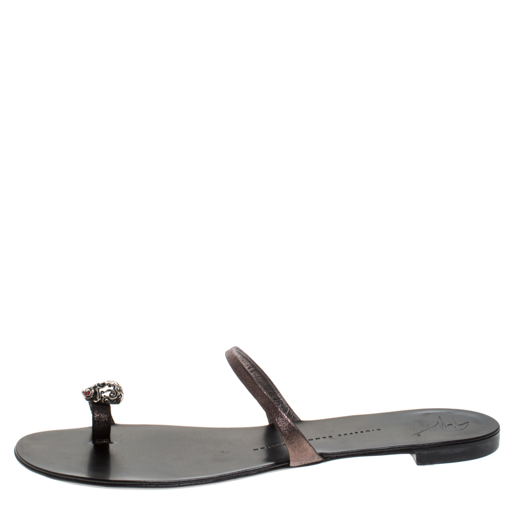 

Giuseppe Zanotti Metallic Leather Skull Toe Ring Flats Size