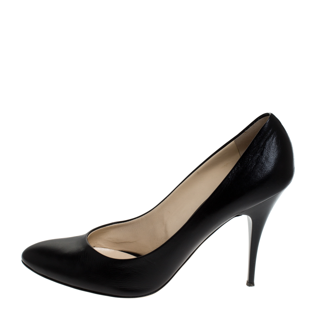 

Giuseppe Zanotti Black Leather Round Toe Pumps Size