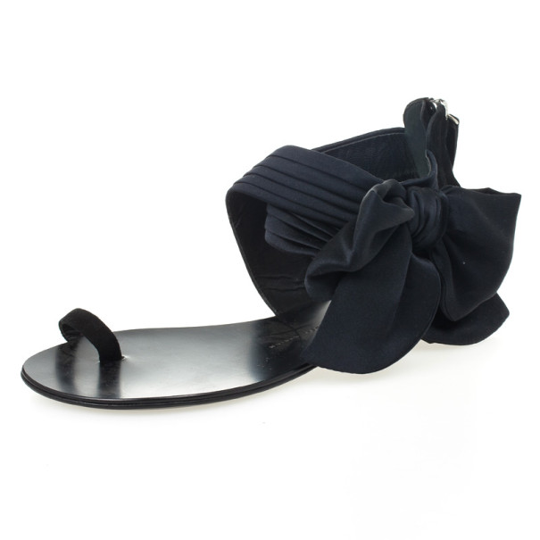 Pre Owned Giuseppe Zanotti Black Satin Toe Ring Bow Detail Flat Sandals Size 39.5