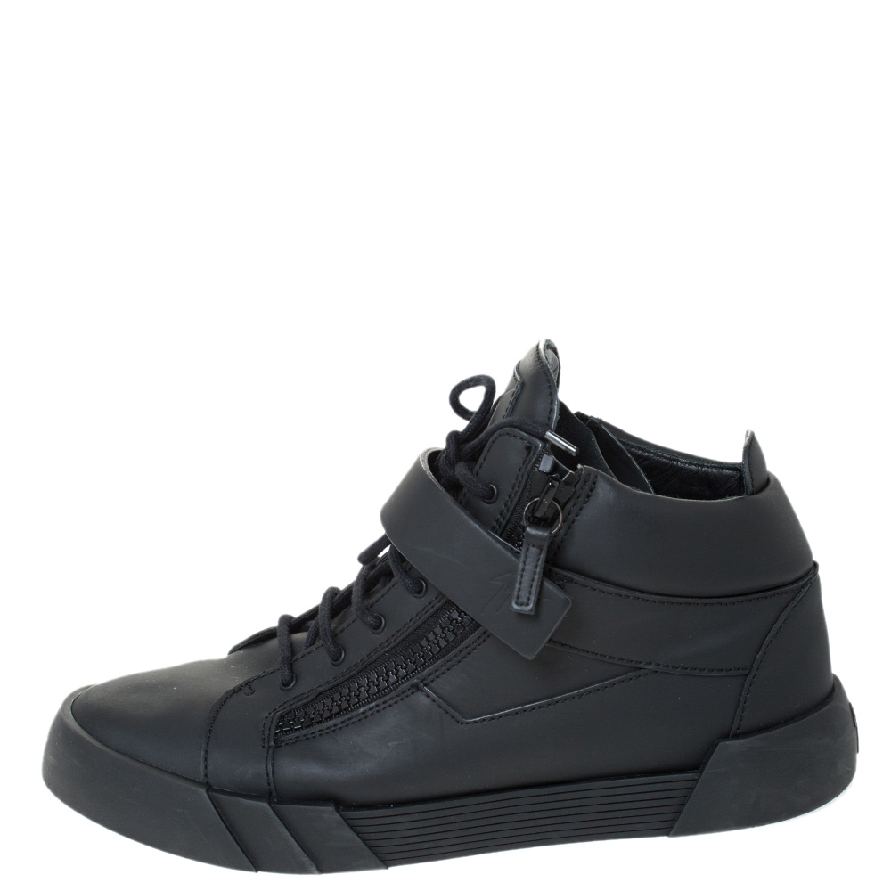 

Giuseppe Zanotti Black Matte Leather High Top Lace Up Sneakers