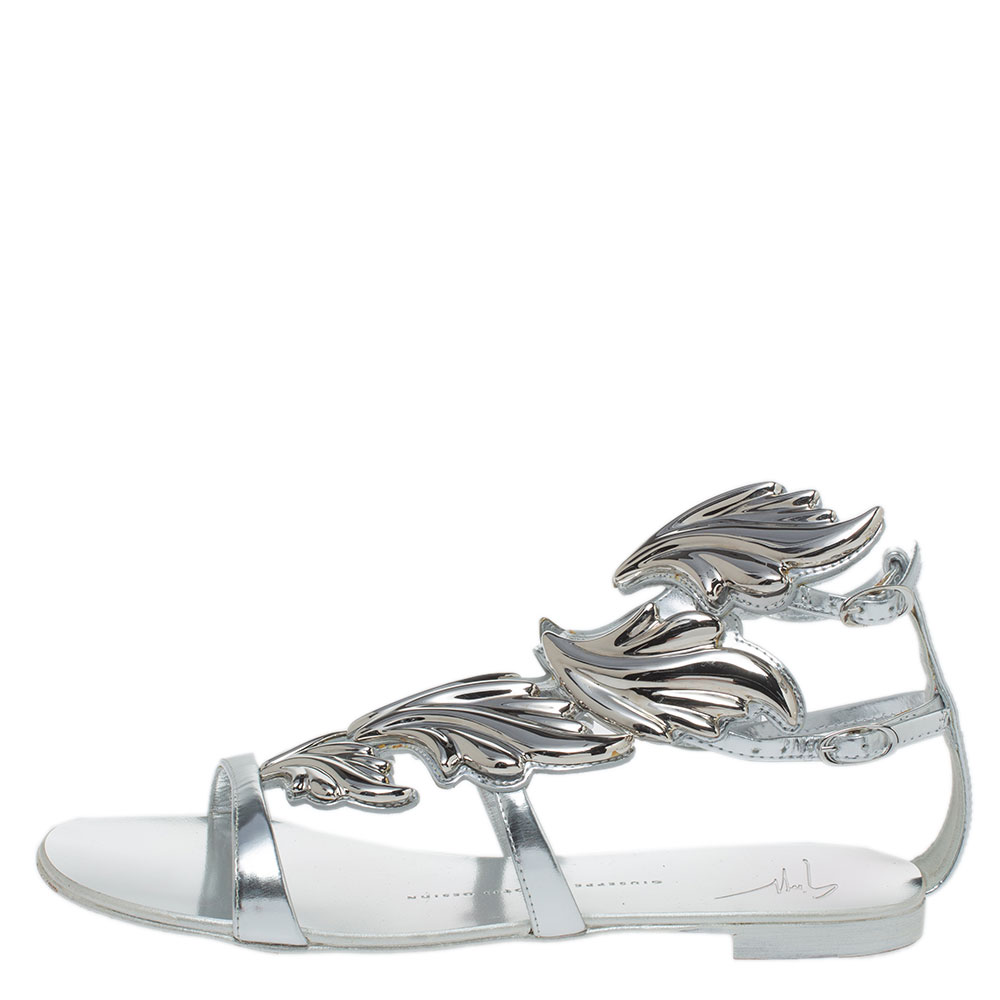 

Giuseppe Zanotti Metallic Silver Leather Cruel Summer Flat Sandals Size