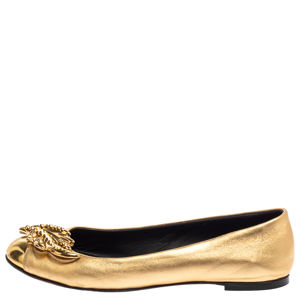 

Giuseppe Zanotti Metallic Gold Leather Cap Toe Embellished Flats Size