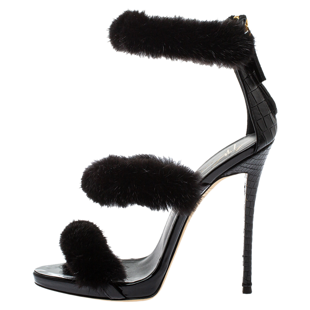 

Giuseppe Zanotti Black Leather And Fur Triple Strap Sandals Size