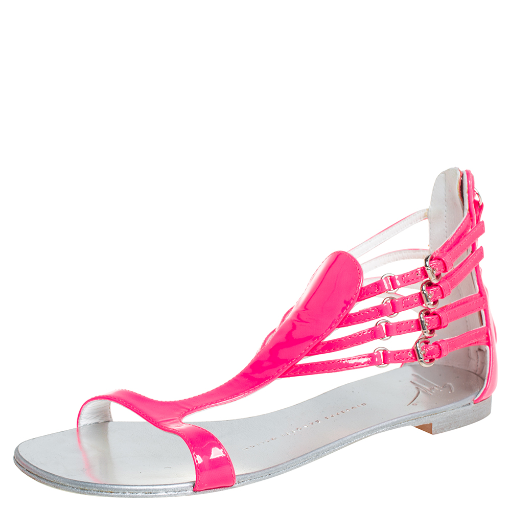 

Giuseppe Zanotti Pink Patent Leather T-strap Flat Sandals Size