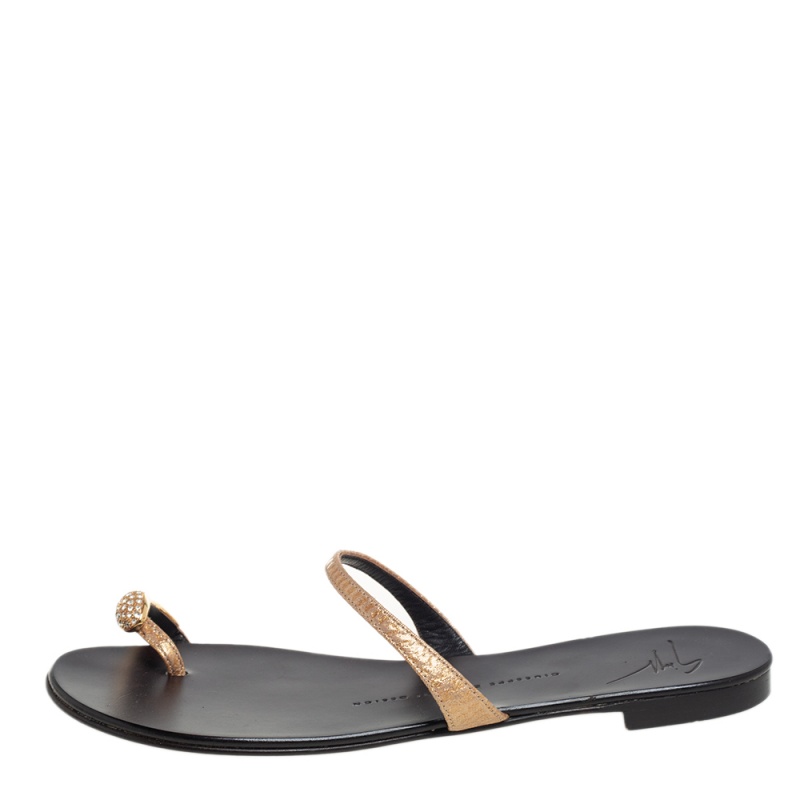 

Giuseppe Zanotti Gold Leather Ring Toe Flat Sandals Size