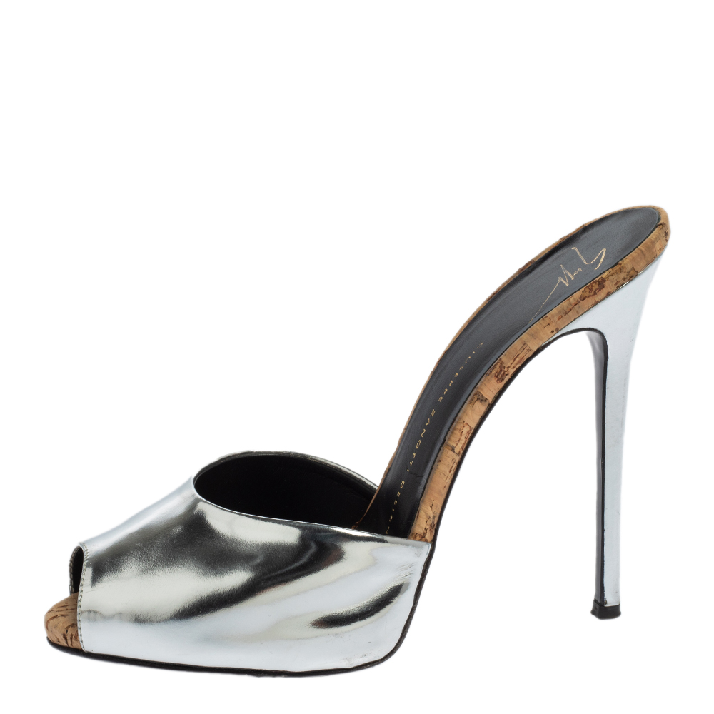 

Giuseppe Zanotti Silver Leather Peep Toe Slide Sandals Size