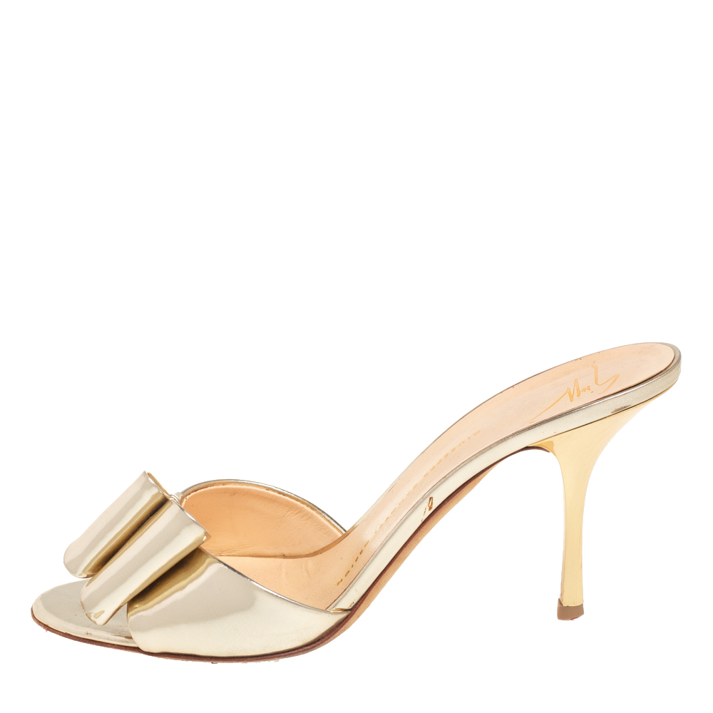 

Giuseppe Zanotti Metallic Gold Leather Bow Mule Sandals Size