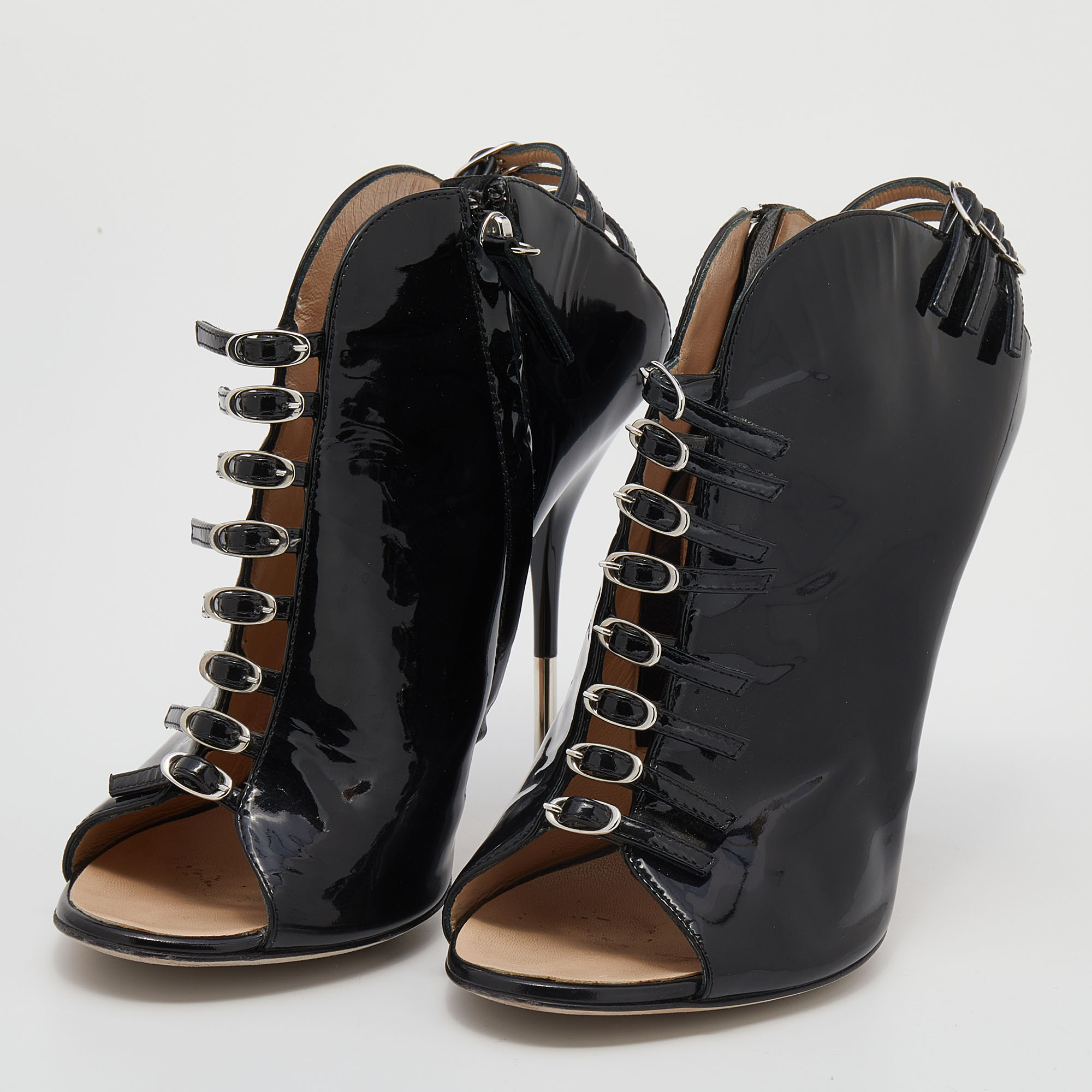 

Giuseppe Zanotti Black Patent Leather Booties Size