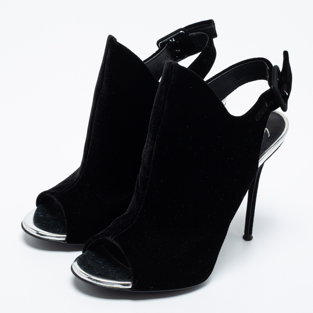

Giuseppe Zanotti Black Velvet Open Toe Slingback Sandals Size