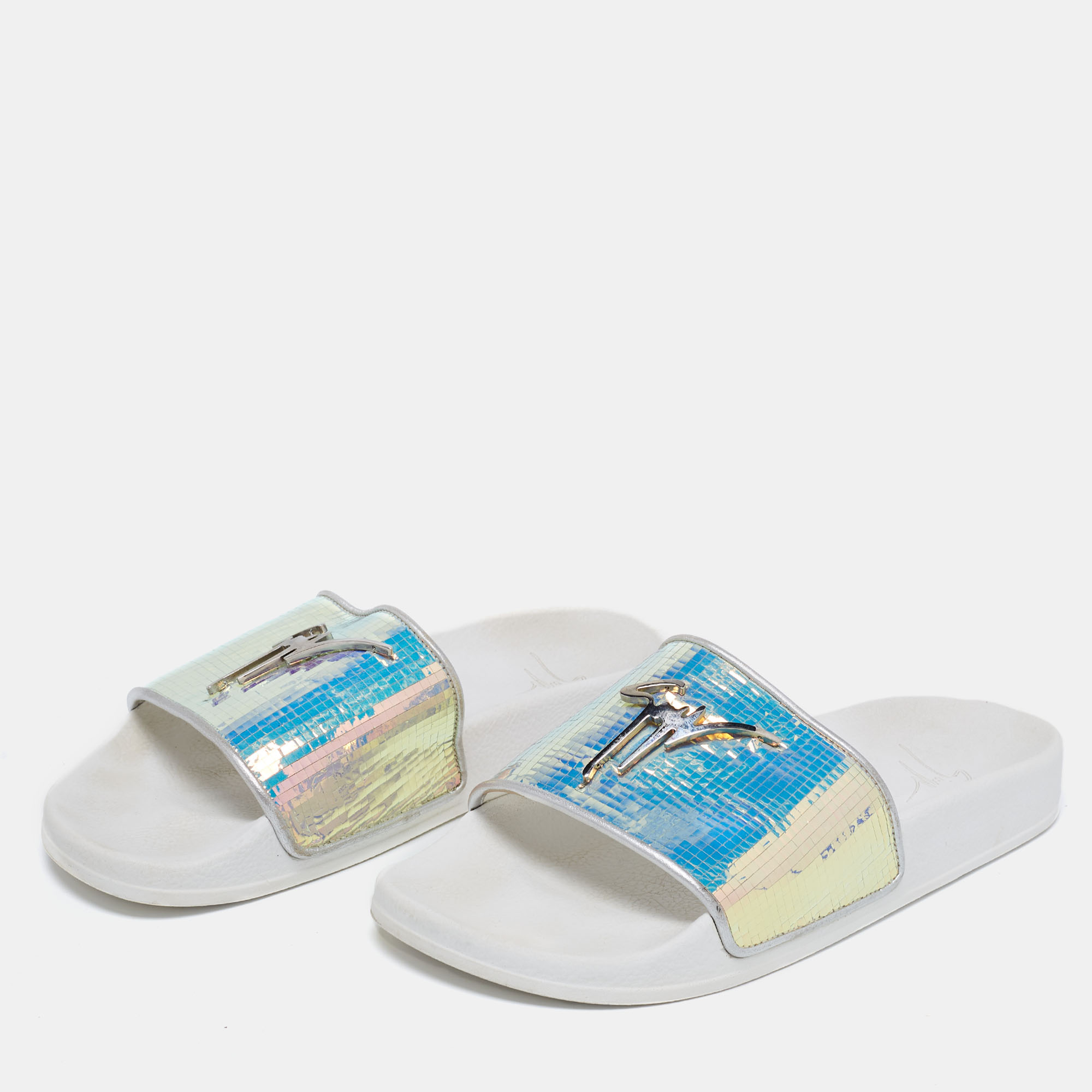 

Giuseppe Zanotti White Holographic Brett Slide Sandals Size, Multicolor