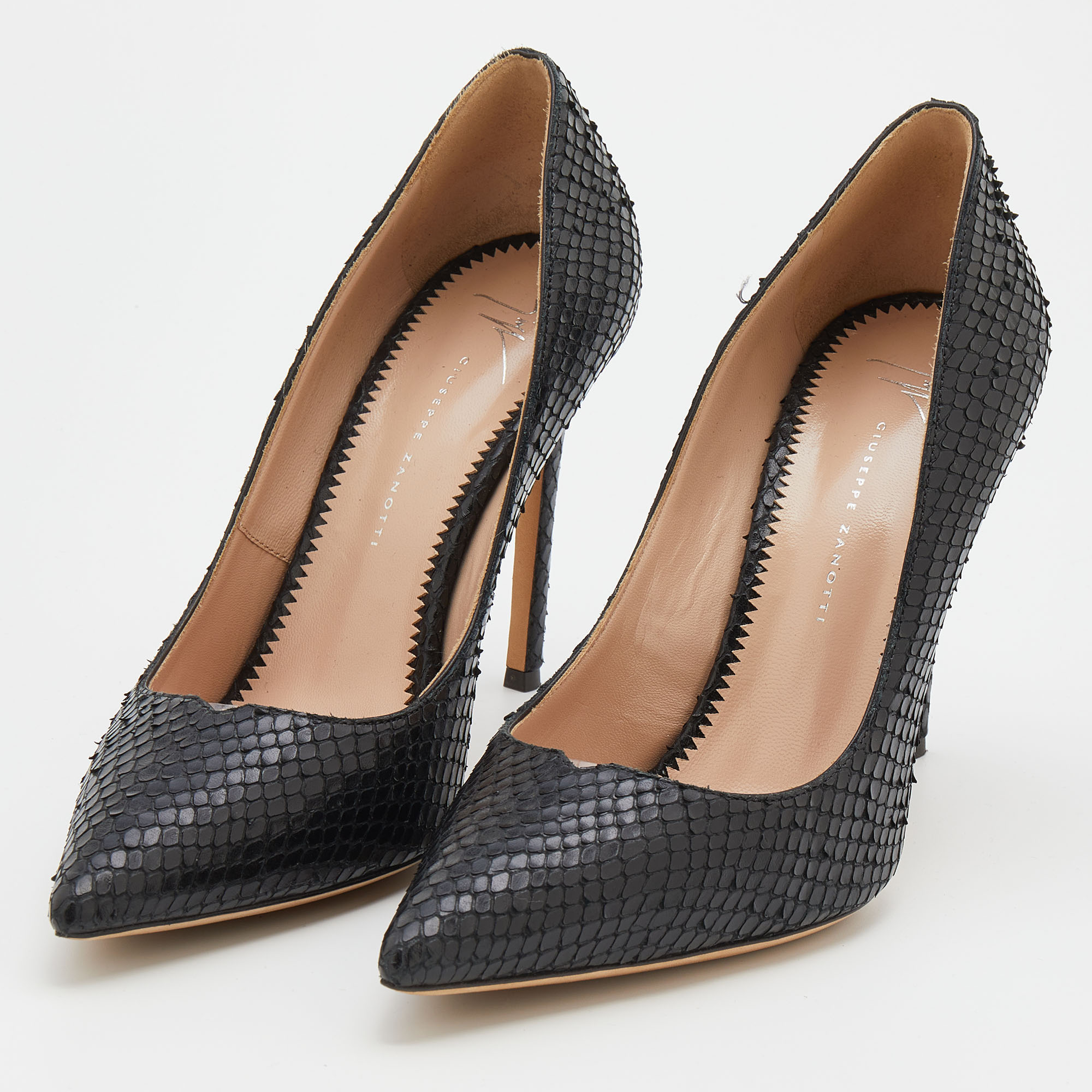 

Giuseppe Zanotti Black Python Embossed Leather Pointed Toe Pumps Size