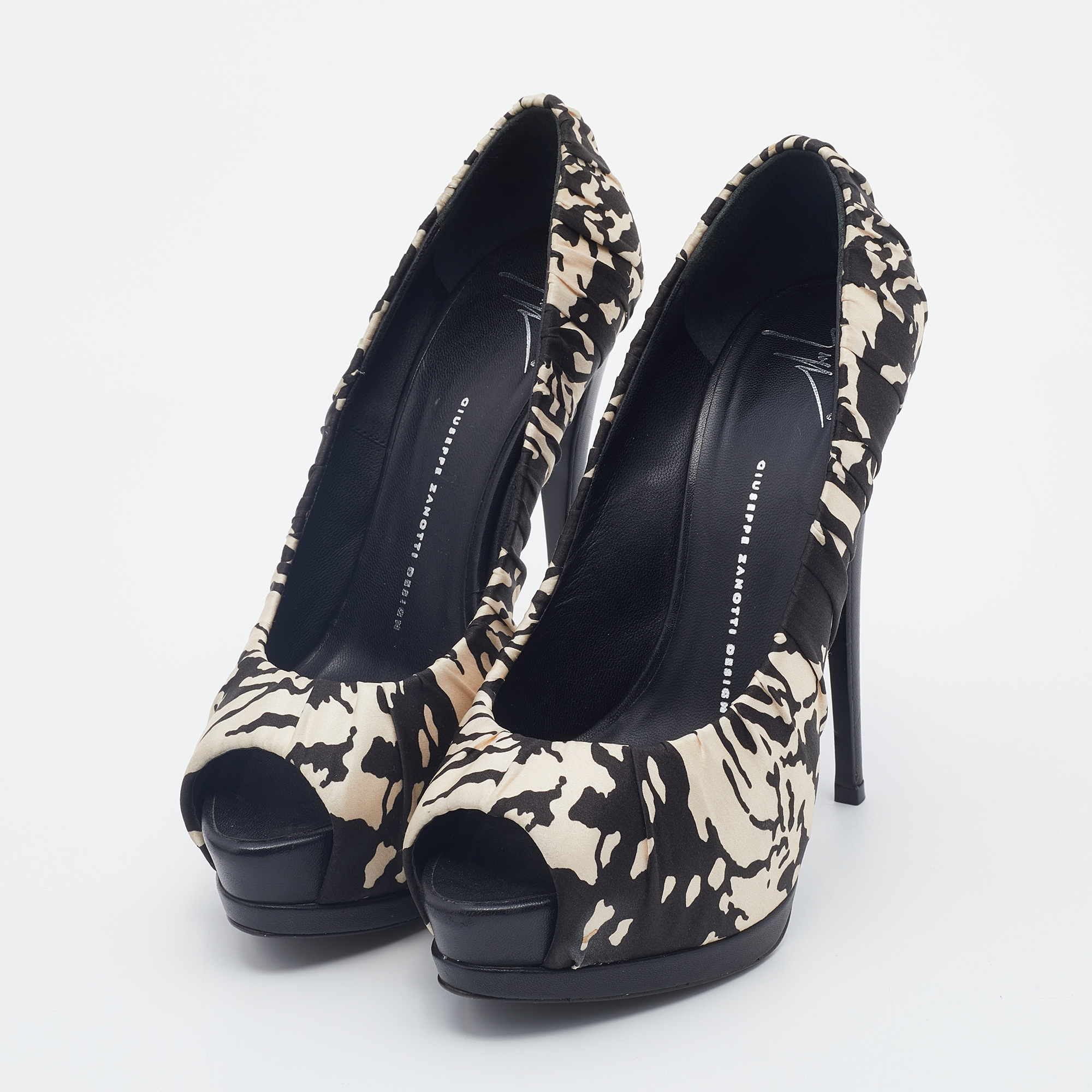 

Giuseppe Zanotti Black/Cream Printed Satin Peep Toe Platform Pumps Size