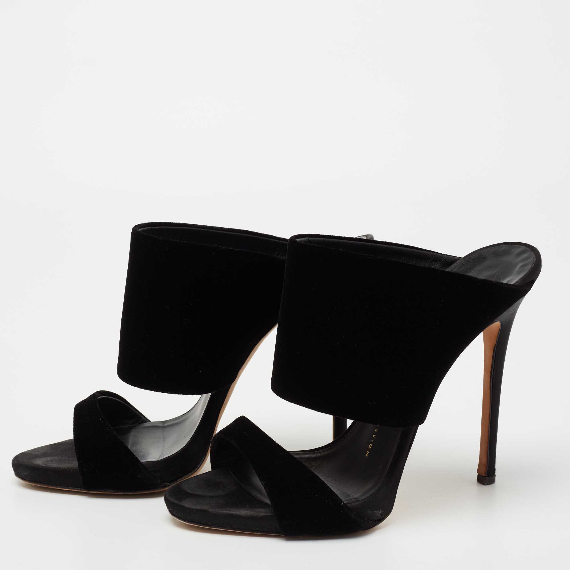 

Giuseppe Zanotti Black Velvet Andrea Mules Size