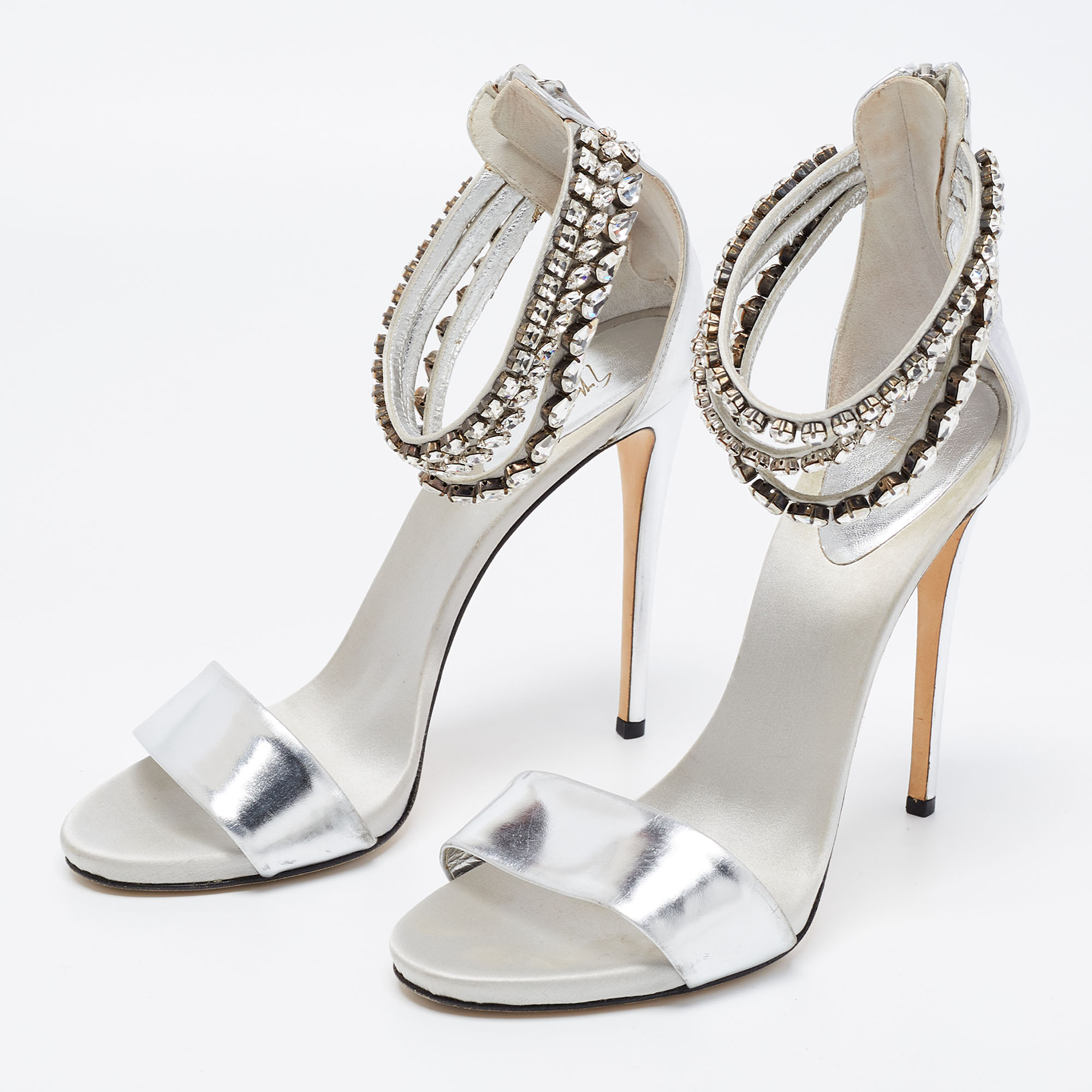 

Giuseppe Zanotti Silver Leather Crystal Embellished Ankle Strap Sandals Size