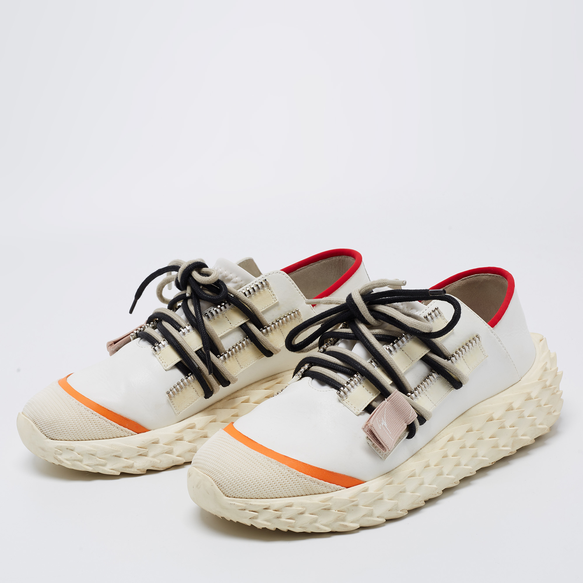 

Giuseppe Zanotti White Leather and Mesh Urchin Sneakers Size