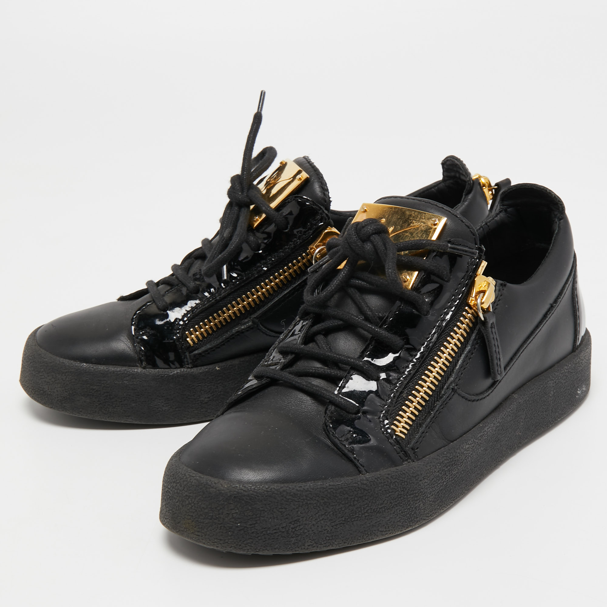 

Giuseppe Zanotti Black Patent and Leather Frankie Low Top Sneakers Size