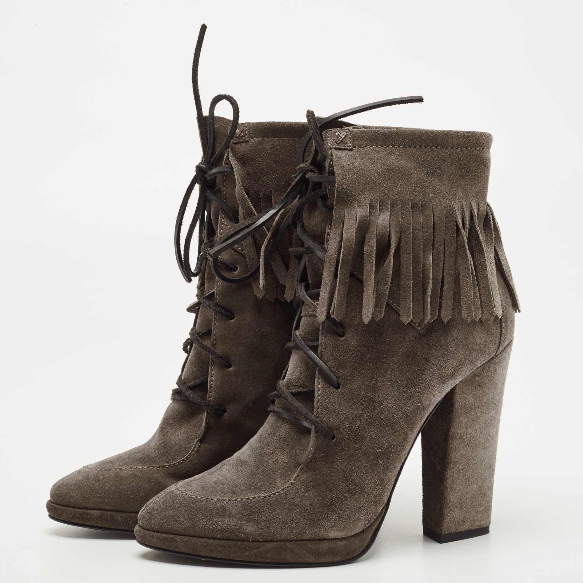 

Giuseppe Zanotti Grey Suede Fringe Detail Ankle Booties Size