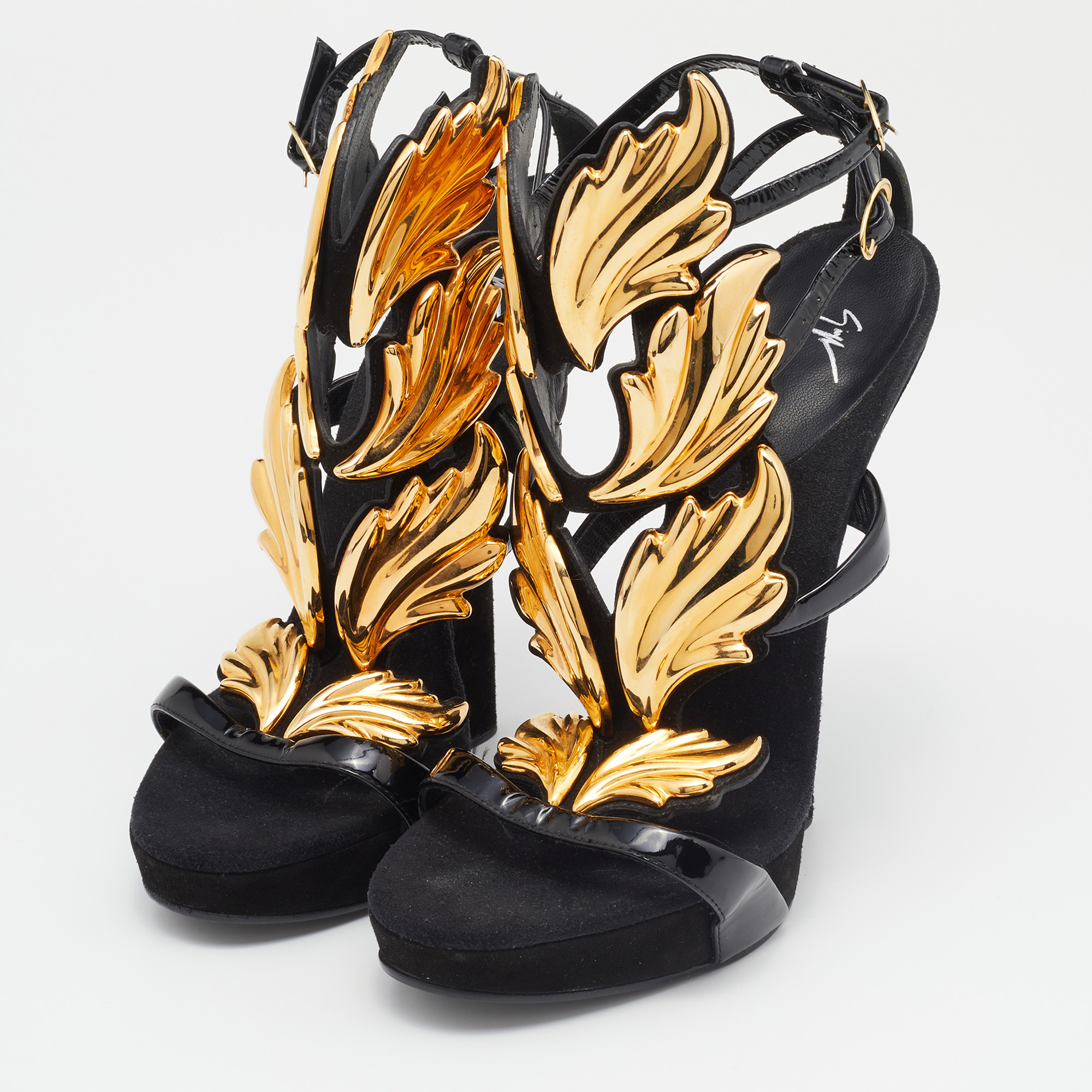 

Giuseppe Zanotti Black/Gold Patent Leather and Suede Cruel Summer Sandals Size 39