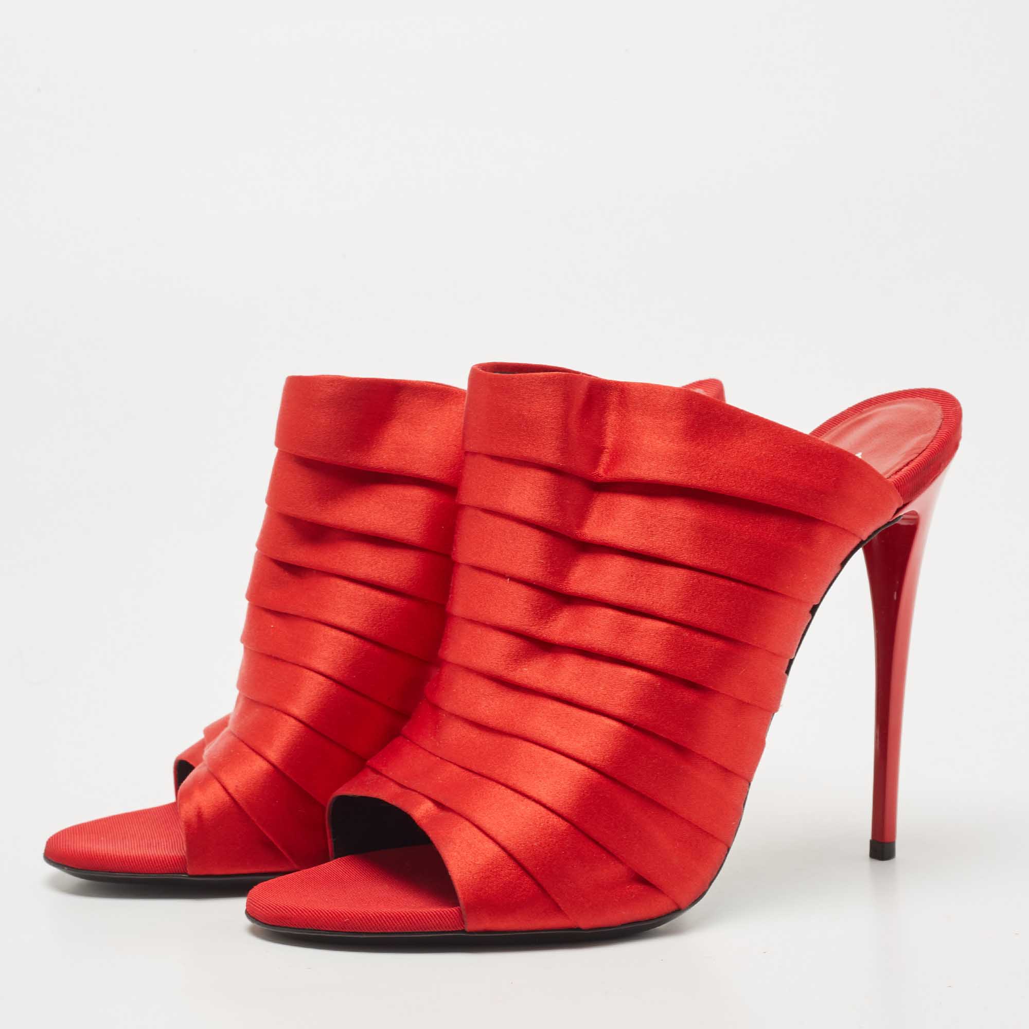

Giuseppe Zanotti Red Pleated Satin Slide Mule Sandals Size